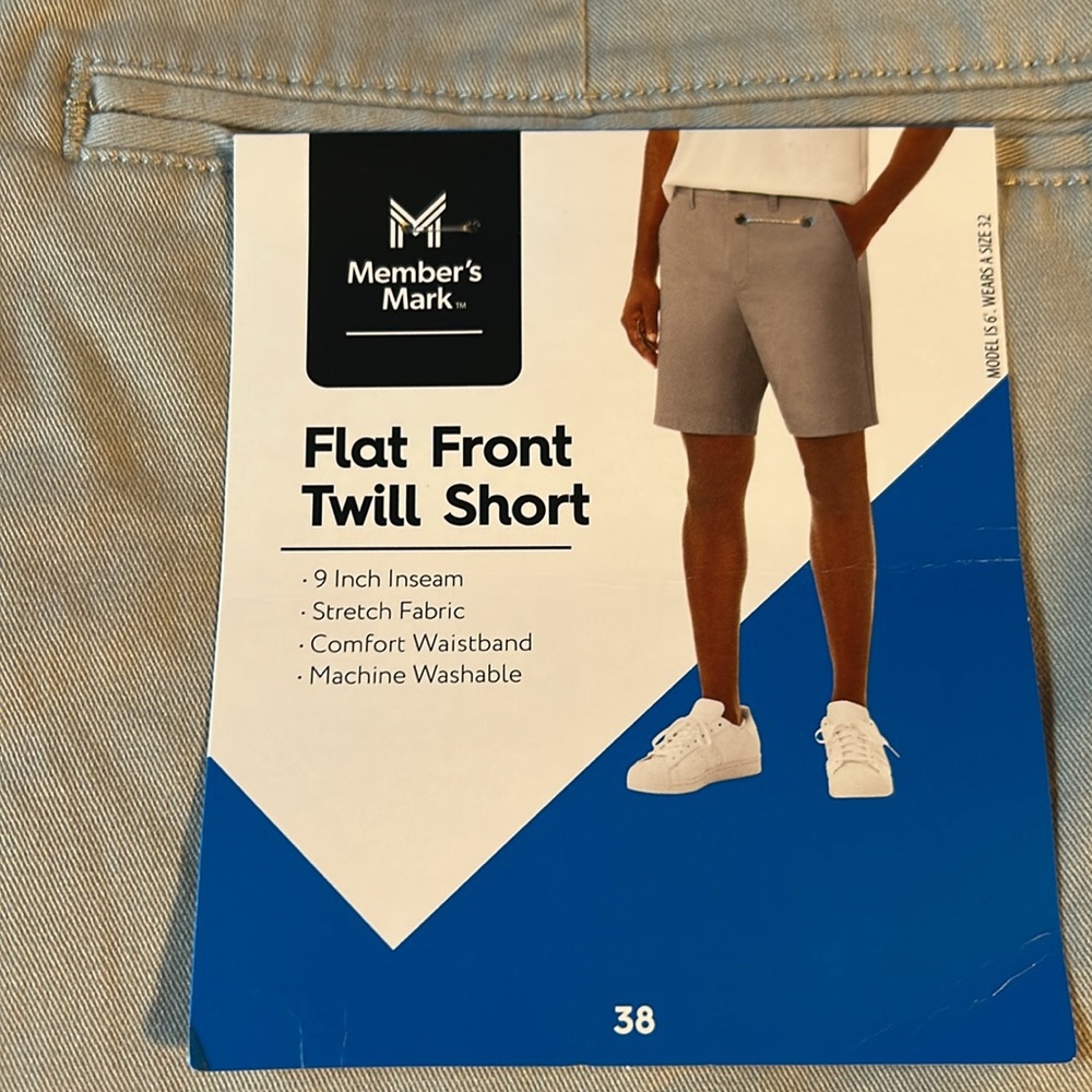 Men’s Shorts - Picture 3 of 4